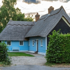 Essex Club - 38 Thatched Cottage