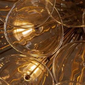 Elizabeth-Stead-L-L-Market-Outing-2